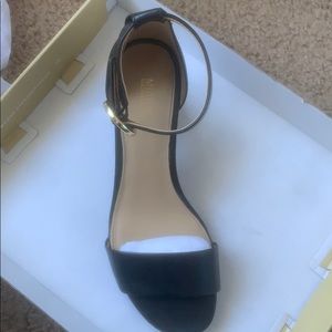 Michael Kors Lena Flex Mid heels color: black